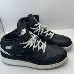 Nike Air Jordan 1 Retro 86 Pure Platinum Boys Size 7YW Black Rare